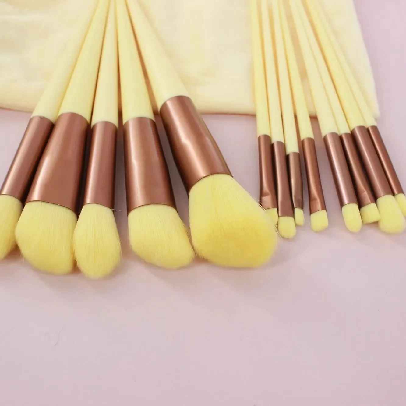 13-Piece Makeup Brush Set – Eyeshadow, Foundation & Blending Brushes for Women-Makeup Brushes-Blushia