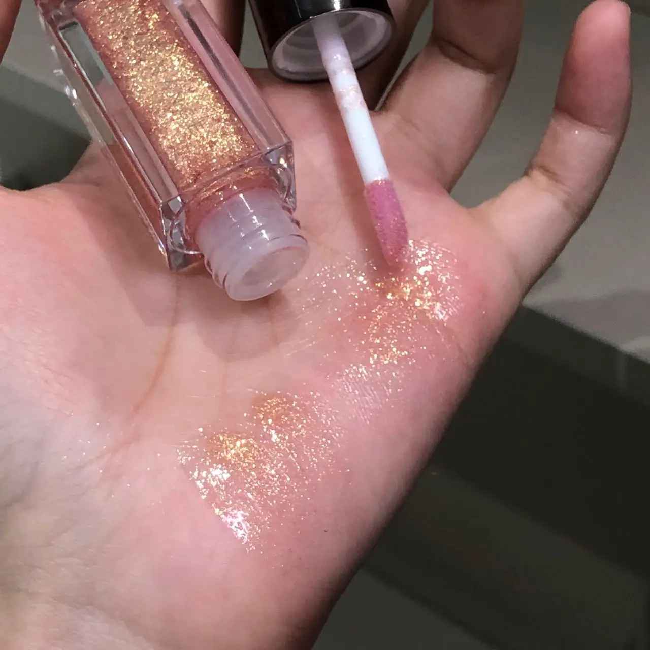 Starlight Radiant Lip Gloss – Pearlescent Shimmer Hydrating Non-Sticky-Glitter Lip Gloss-Blushia